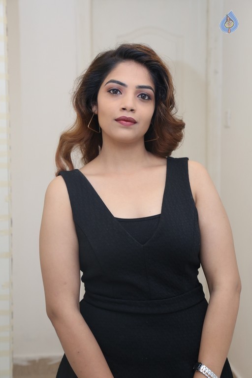 Anamika New Photos - 21 / 21 photos