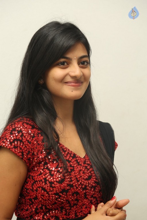 Anandhi Photos - Photo 11 of 41