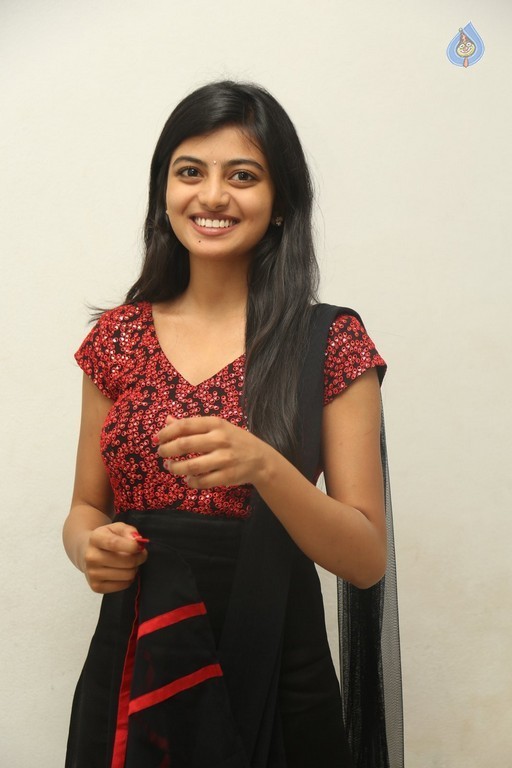 Anandhi Photos - Photo 13 of 41