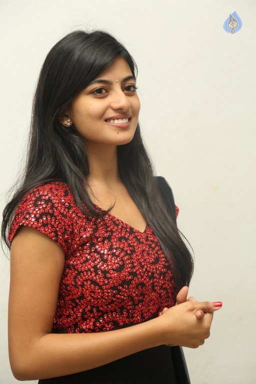 Anandhi Photos - 14 / 41 photos