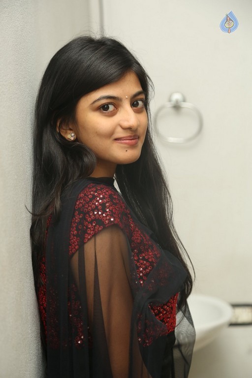 Anandhi Photos - 29 / 41 photos