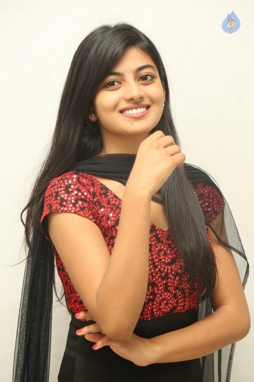 Anandhi Photos - 32 / 41 photos