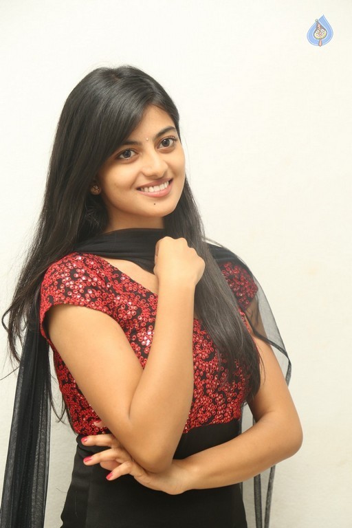 Anandhi Photos - 34 / 41 photos