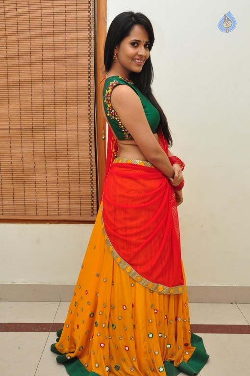 Anasuya Bharadwaj Photos - 20 / 29 photos