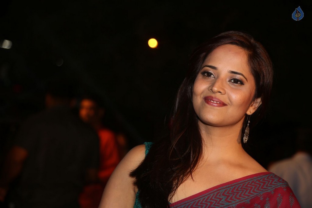 Anasuya Gallery - 2 / 51 photos