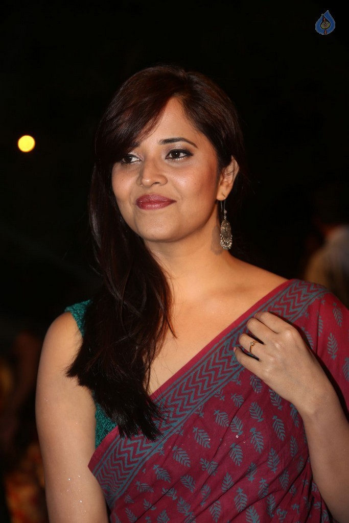 Anasuya Gallery - 17 / 51 photos