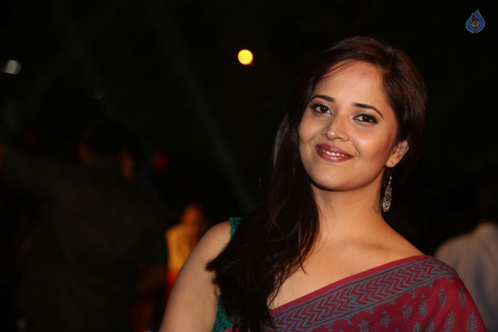 Anasuya Gallery - 23 / 51 photos