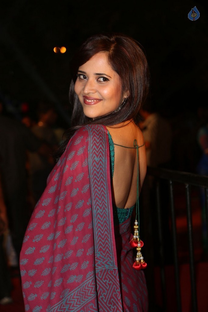 Anasuya Gallery - 32 / 51 photos