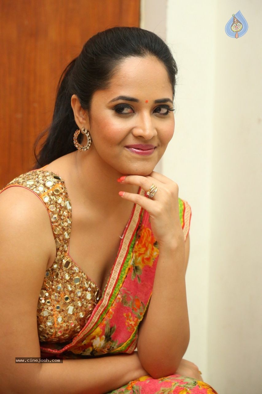 Anasuya Latest Pics - 28 / 100 photos