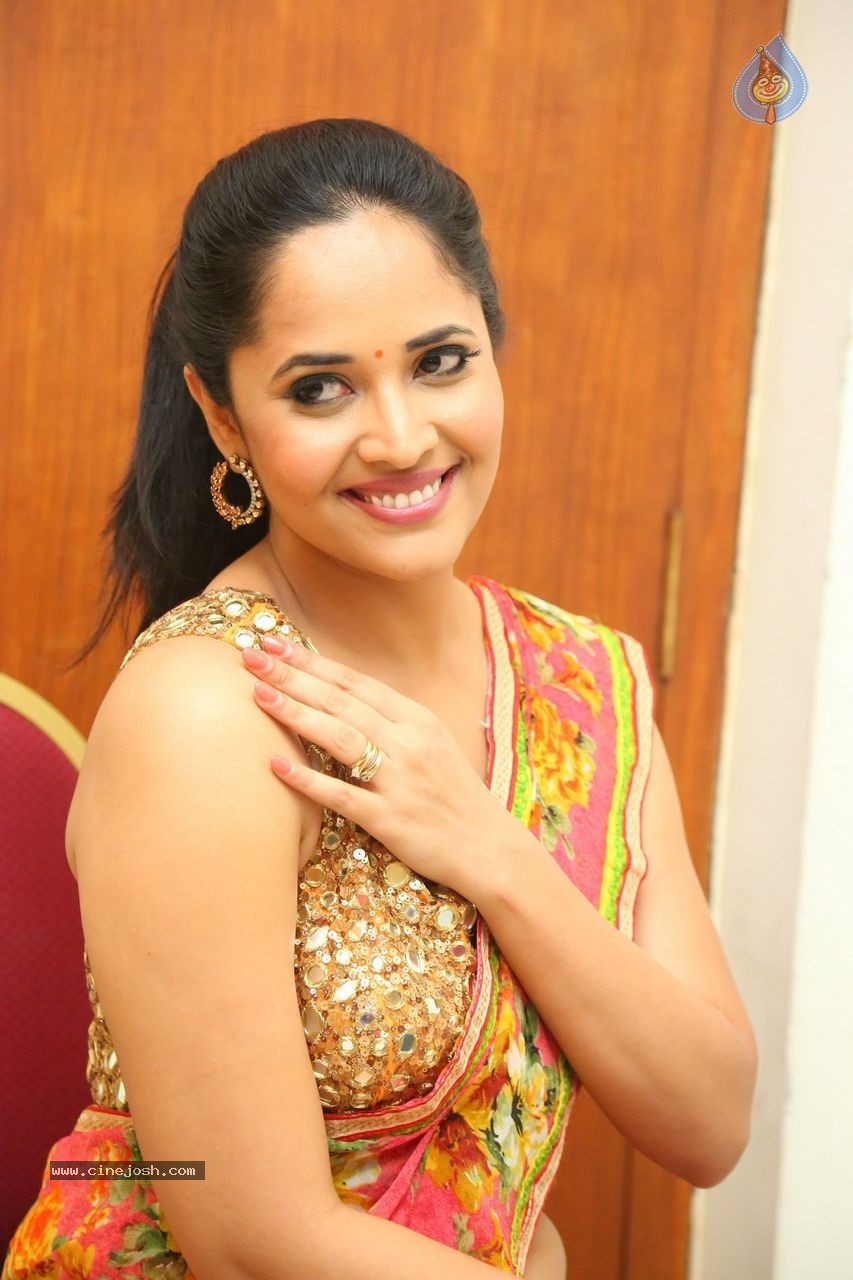 Anasuya Latest Pics - 61 / 100 photos