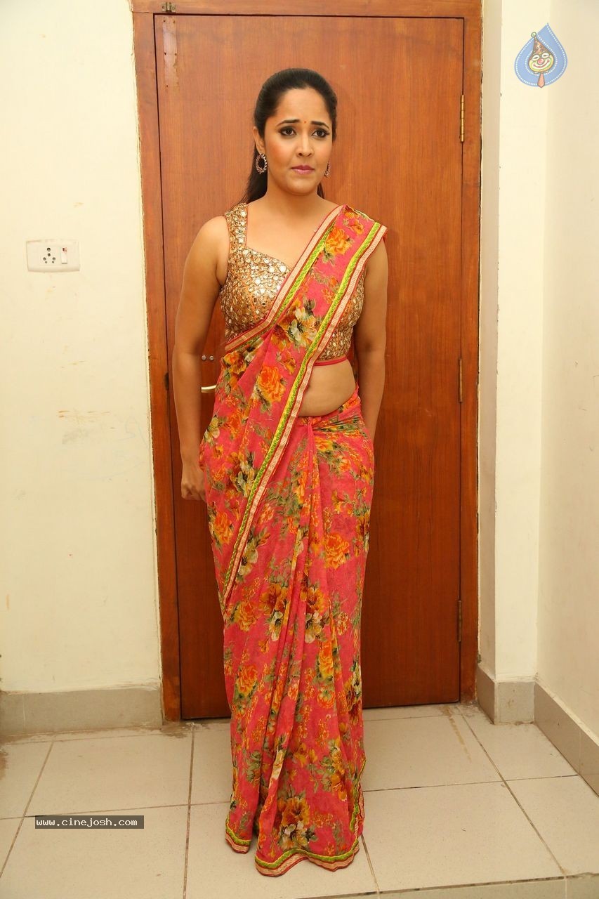 Anasuya Latest Pics - 63 / 100 photos