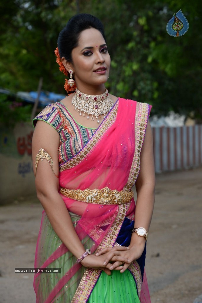 Anasuya Latest Stills - 8 / 57 photos