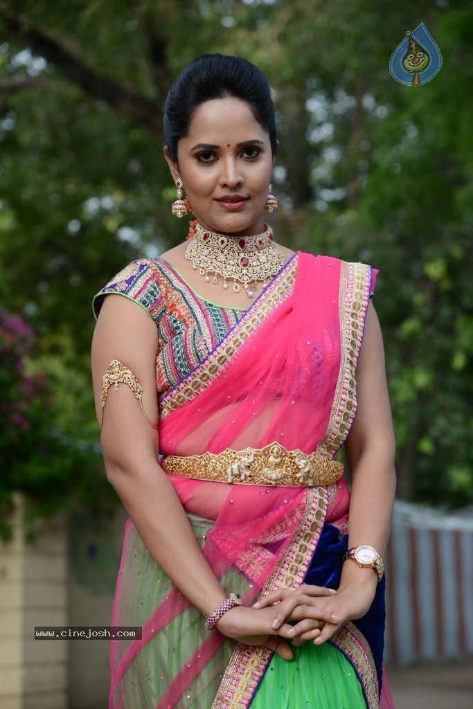 Anasuya Latest Stills - 40 / 57 photos