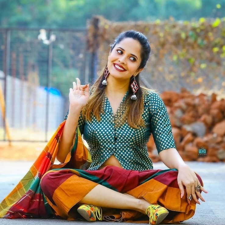 Anasuya Photoshoot - 2 / 10 photos