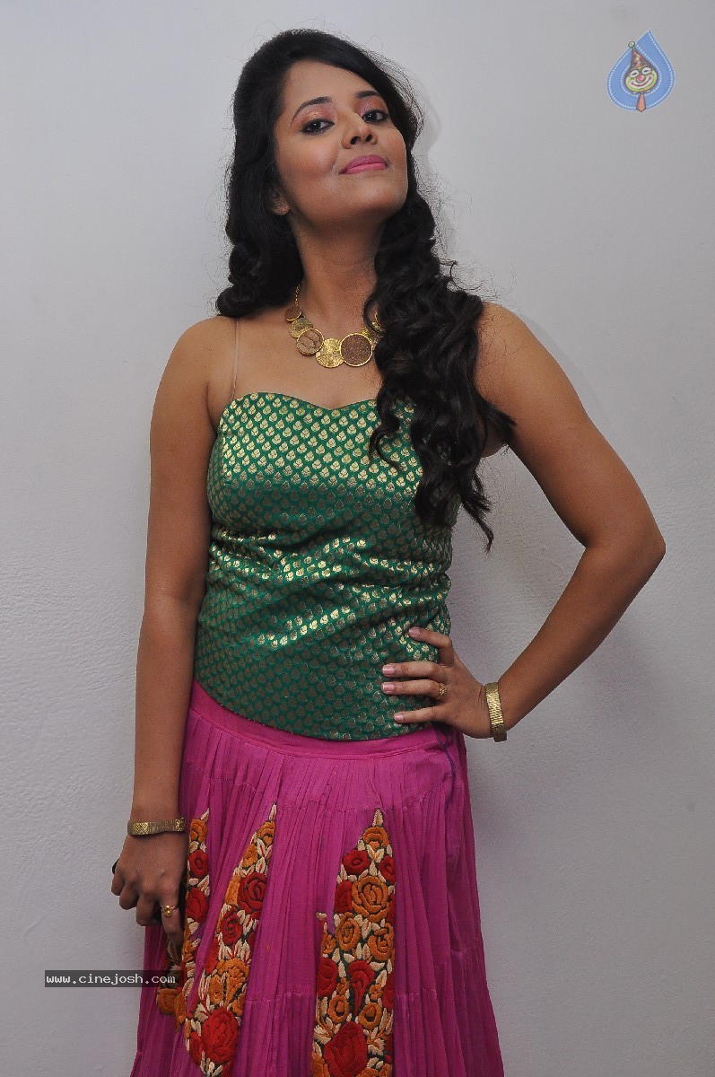 Anasuya Stills - 7 / 44 photos