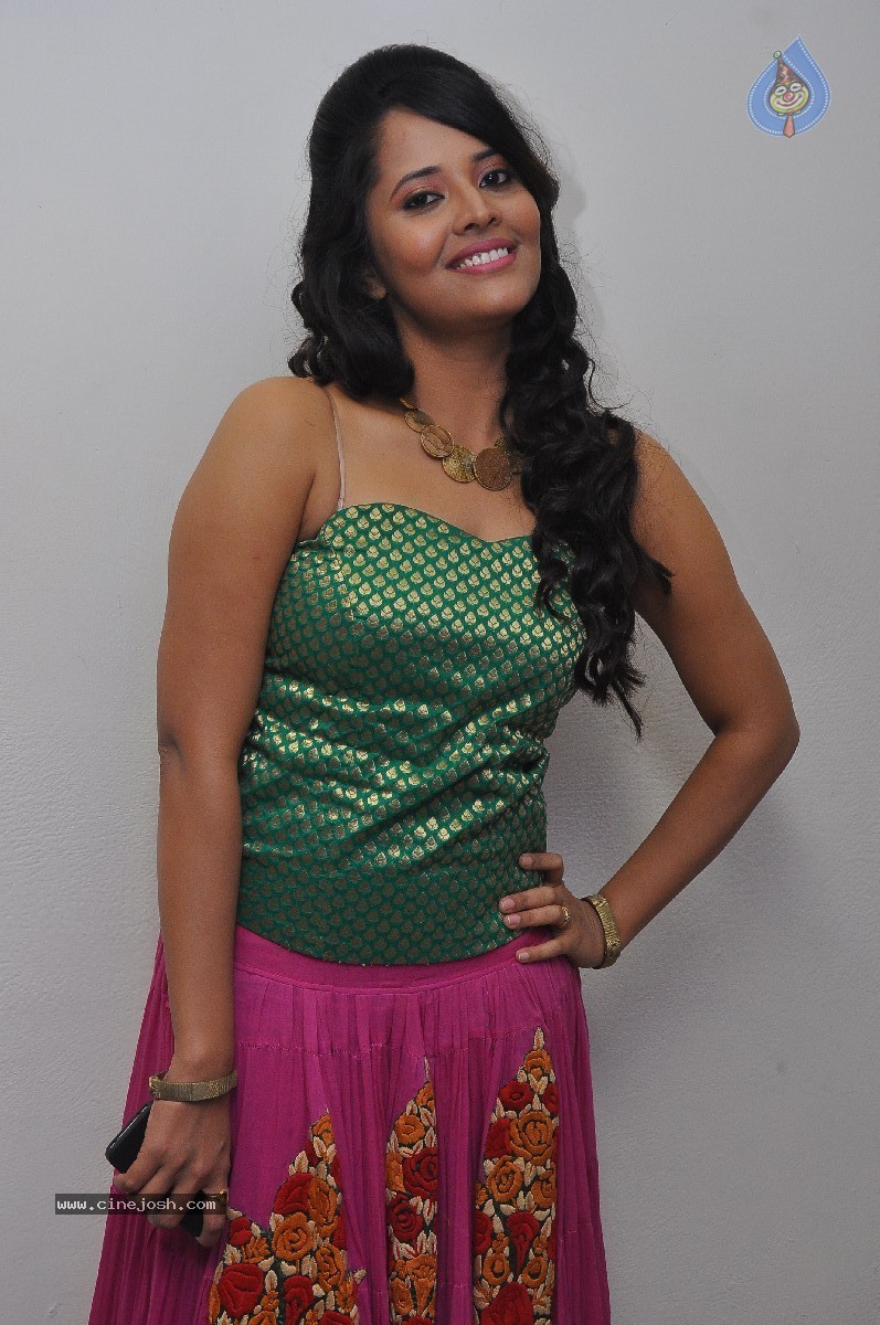 Anasuya Stills - 8 / 44 photos