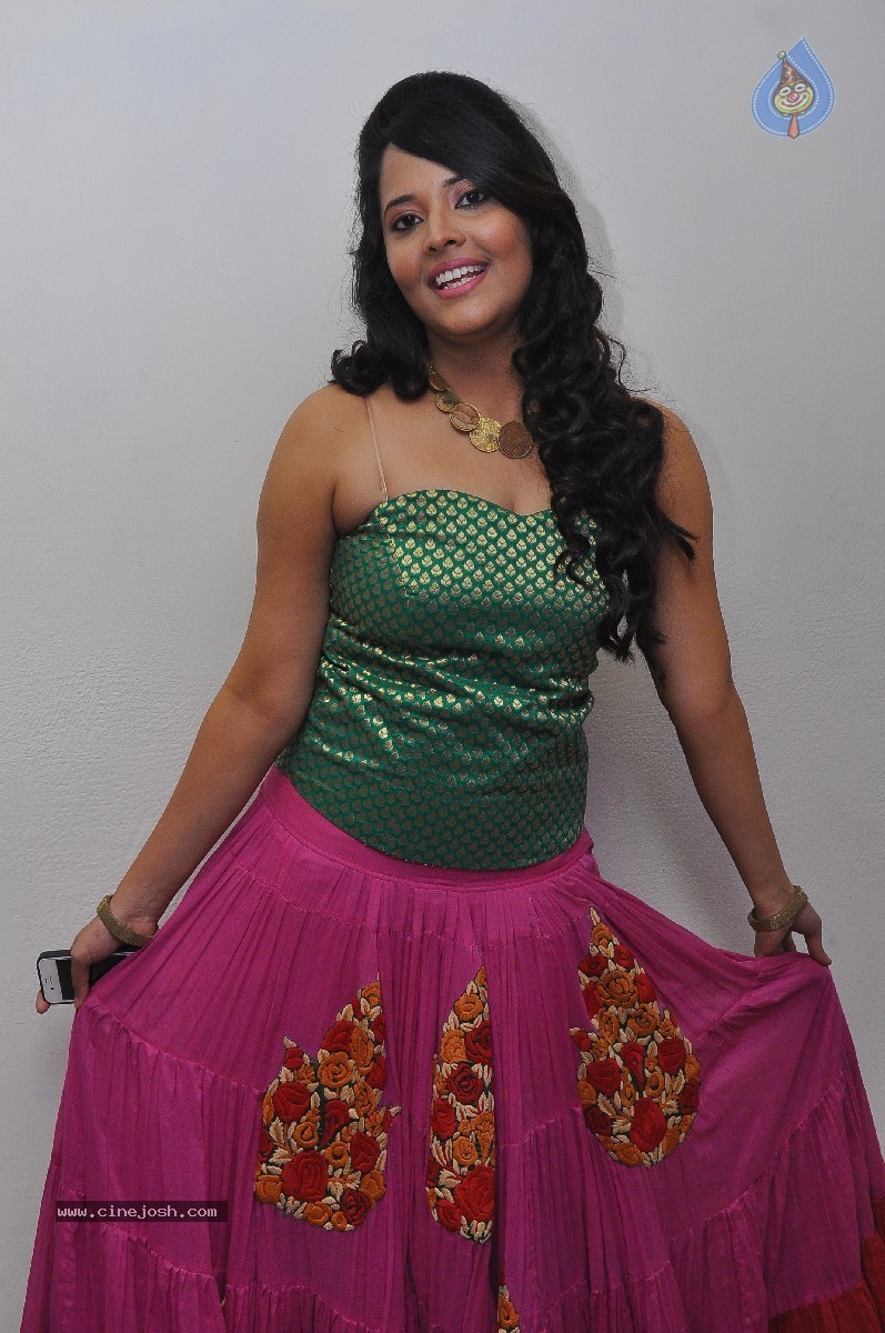 Anasuya Stills - 22 / 44 photos