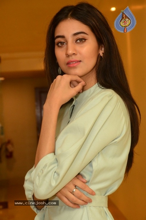 Andleeb Zaidi Stills - 35 / 36 photos