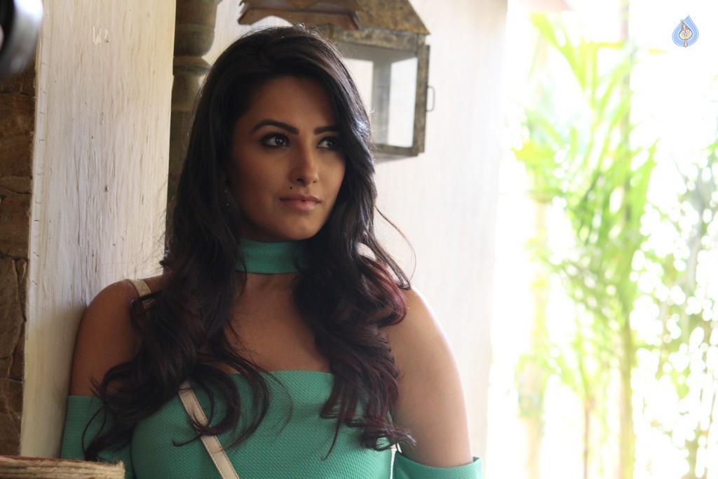 Anita Hassanandani Photo Shoot Photos - 28 / 36 photos