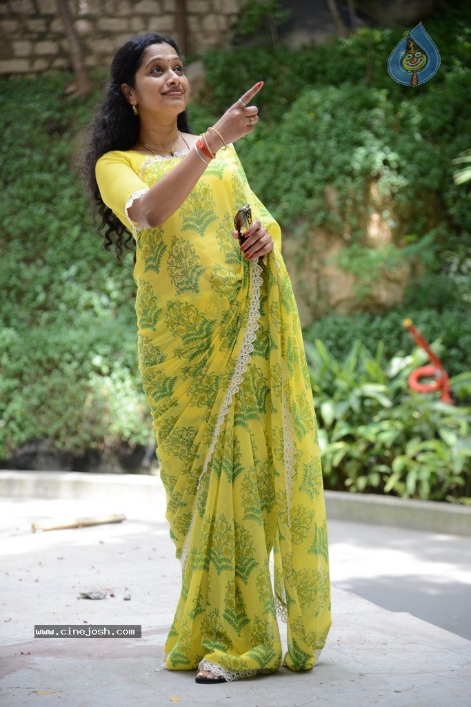 Anitha Chowdary Stills - 9 / 31 photos