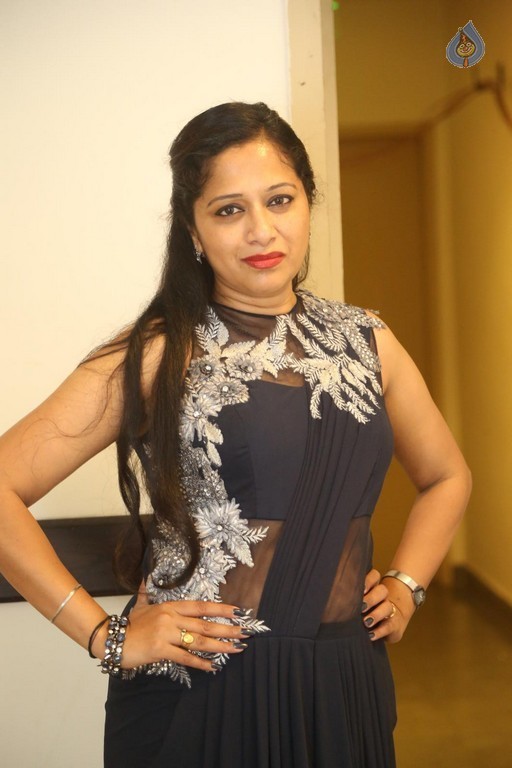 Anitha Chowdhary Pics - 32 / 37 photos