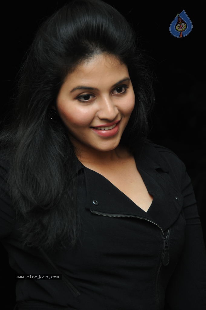 Anjali Latest Images - 73 / 152 photos