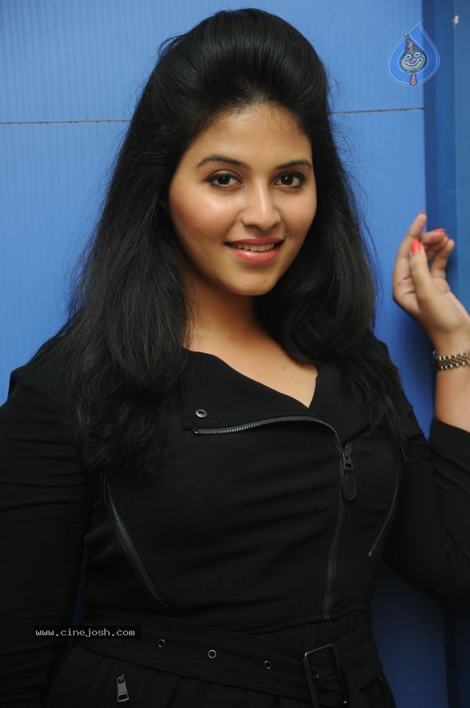 Anjali Latest Images - 79 / 152 photos