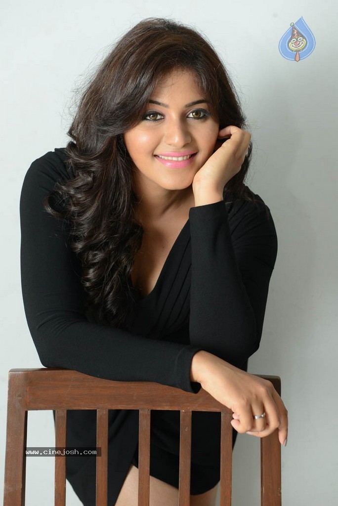 Anjali Latest Stills - 60 / 141 photos