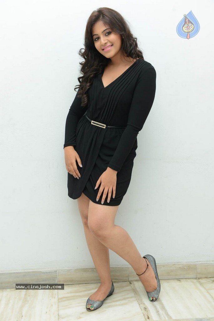 Anjali Latest Stills - 102 / 141 photos