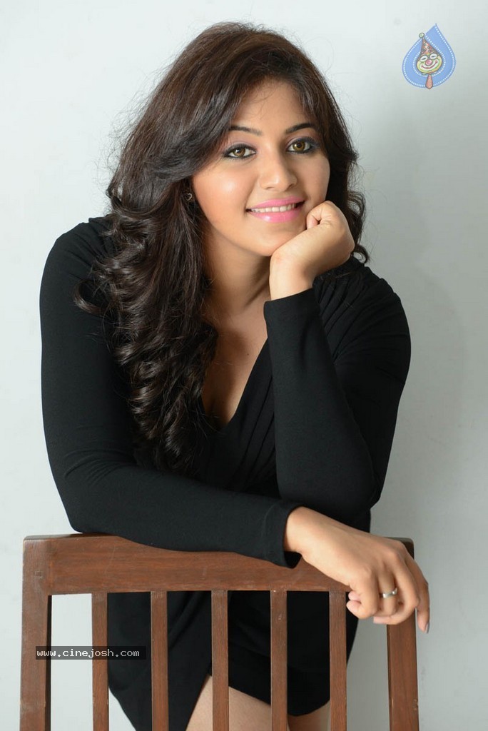 Anjali Latest Stills - 109 / 141 photos