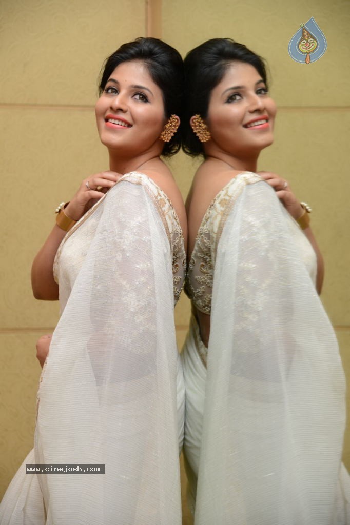 Anjali Latest Stills - 7 / 135 photos