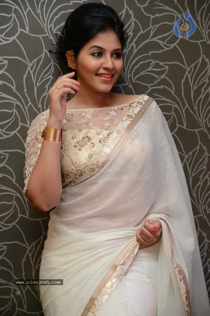 Anjali Latest Stills - 11 / 135 photos