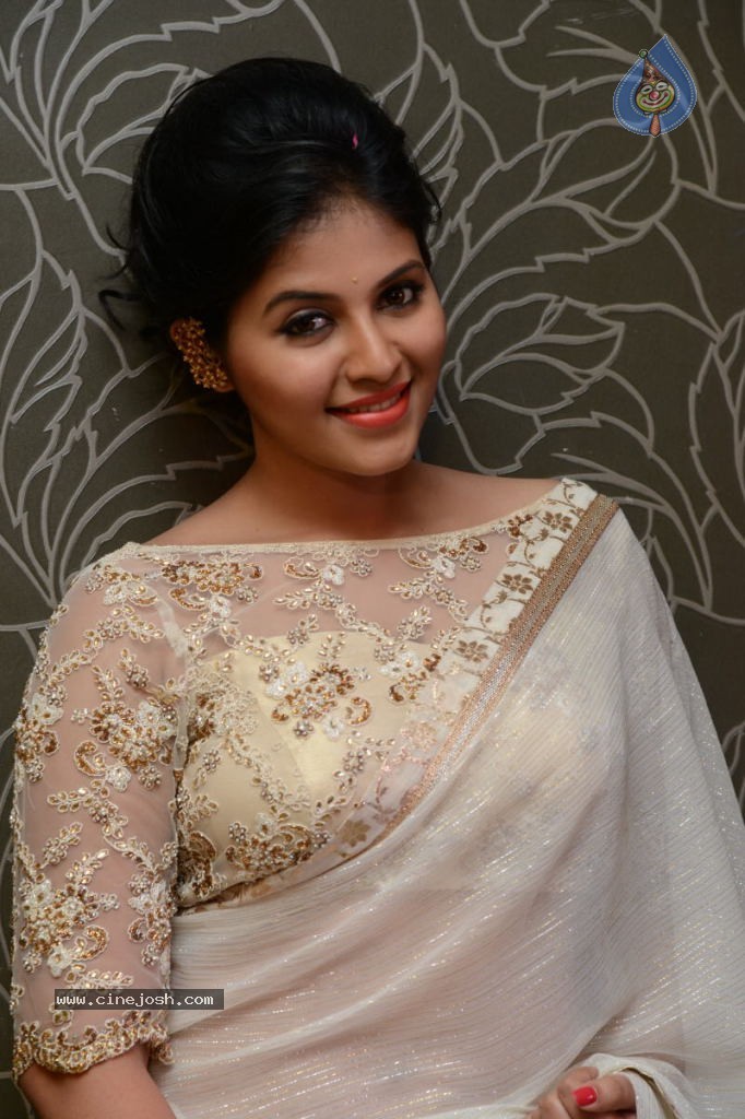 Anjali Latest Stills - 18 / 135 photos