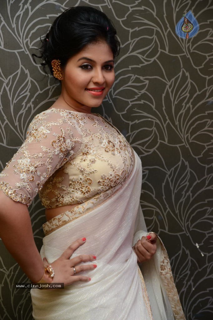 Anjali Latest Stills - 21 / 135 photos