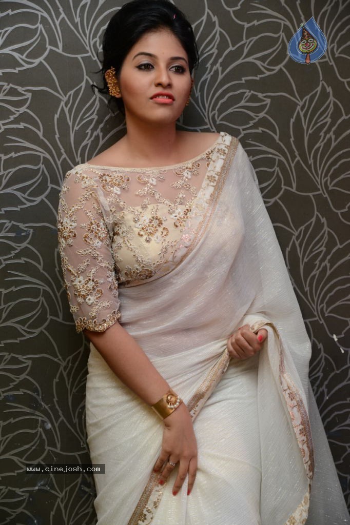 Anjali Latest Stills - 40 / 135 photos