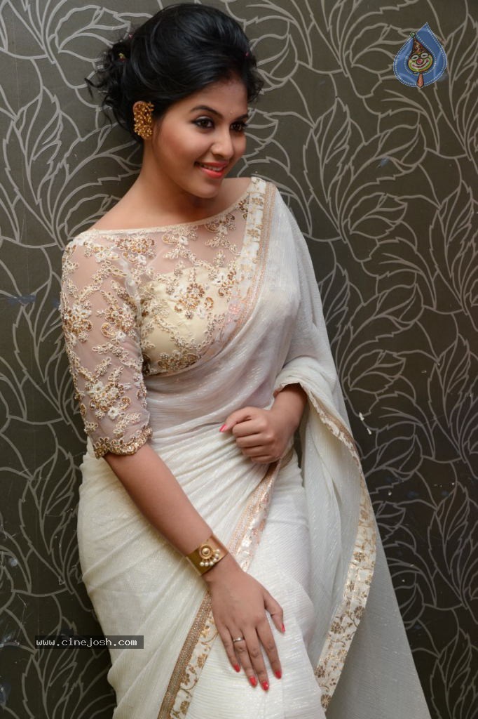 Anjali Latest Stills - 59 / 135 photos