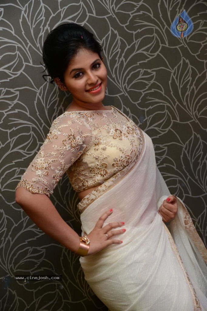 Anjali Latest Stills - 66 / 135 photos