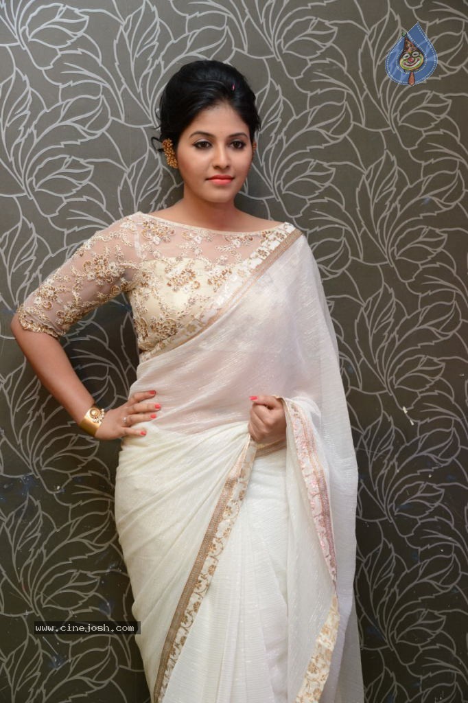 Anjali Latest Stills - 71 / 135 photos