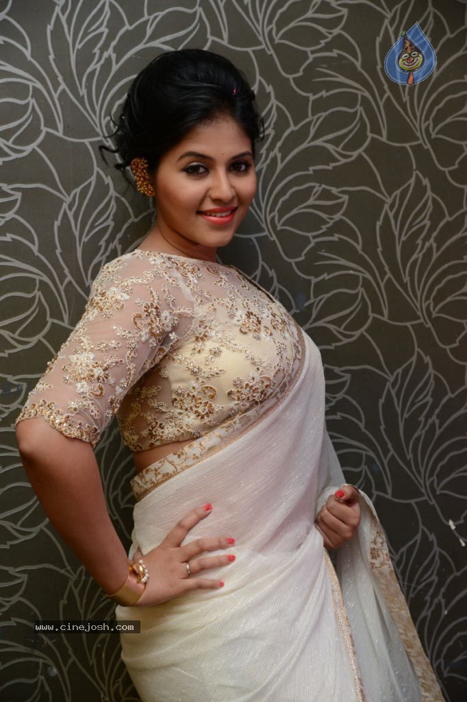 Anjali Latest Stills - 76 / 135 photos