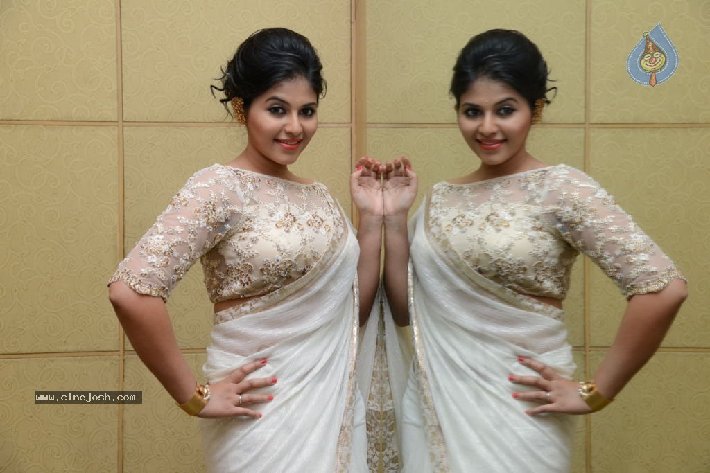 Anjali Latest Stills - 79 / 135 photos