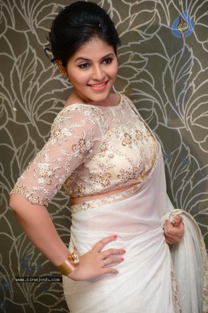 Anjali Latest Stills - 90 / 135 photos