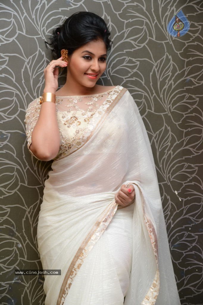 Anjali Latest Stills - 103 / 135 photos