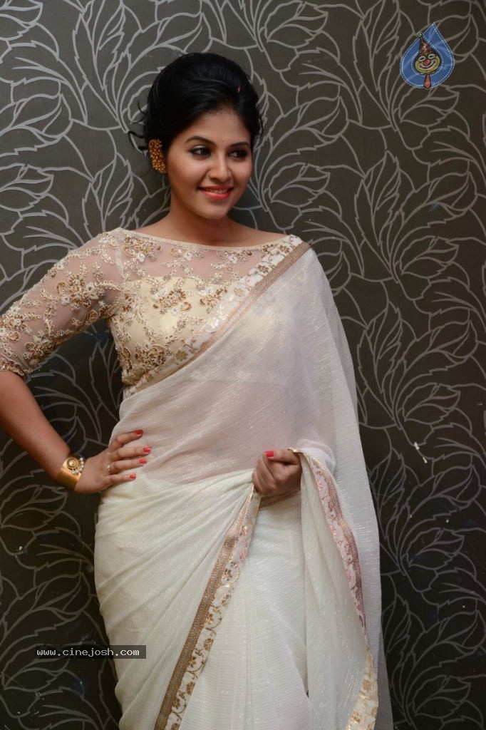 Anjali Latest Stills - 131 / 135 photos