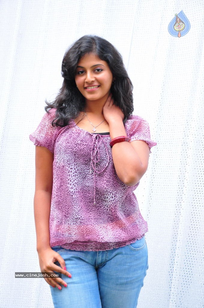 Anjali Latest Stills - 9 / 72 photos