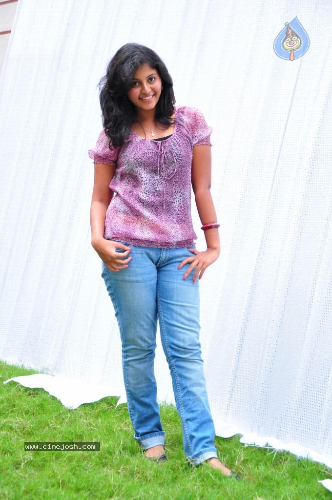 Anjali Latest Stills - 52 / 72 photos