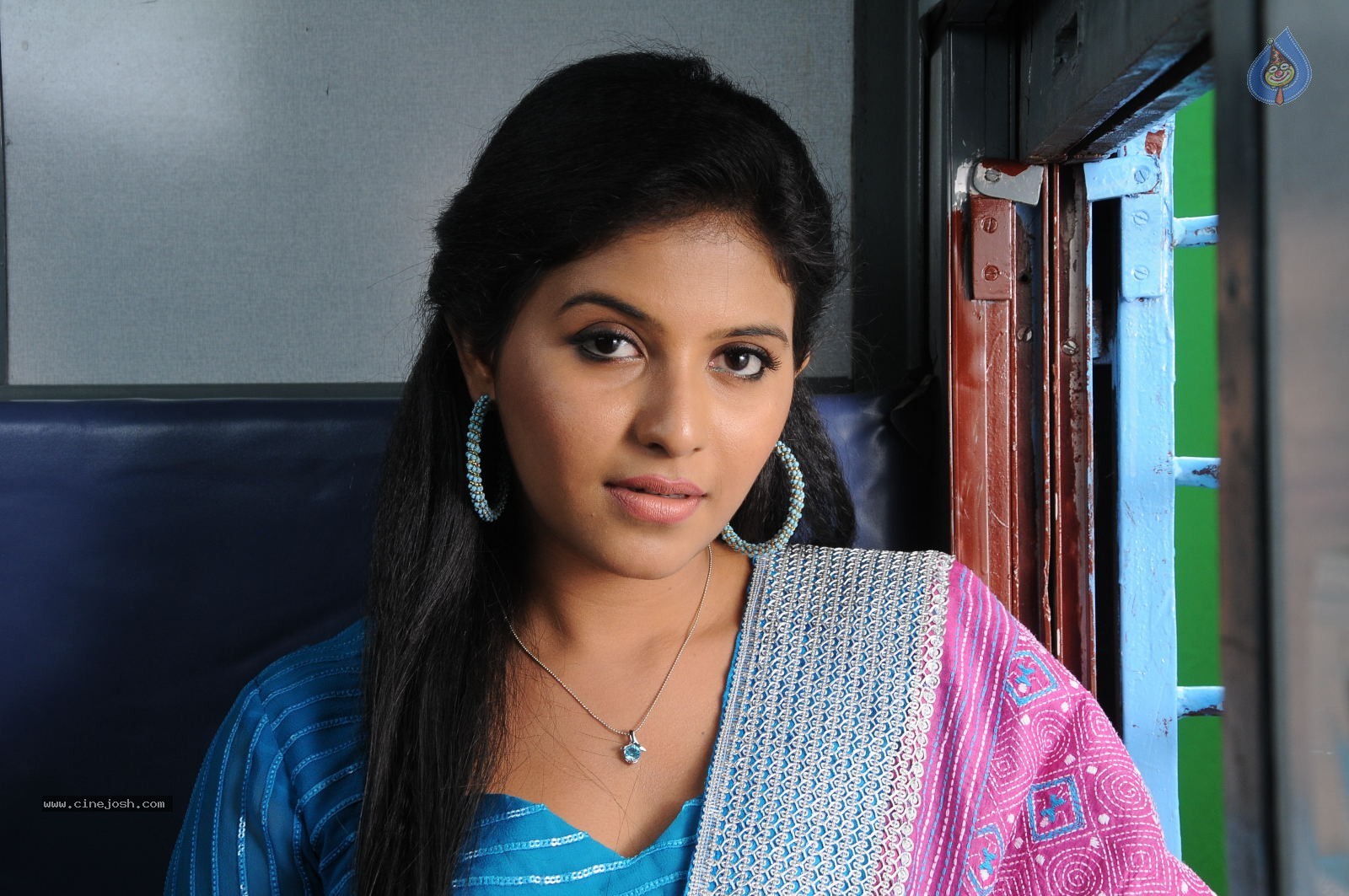 Anjali Latest Stills - 10 / 44 photos