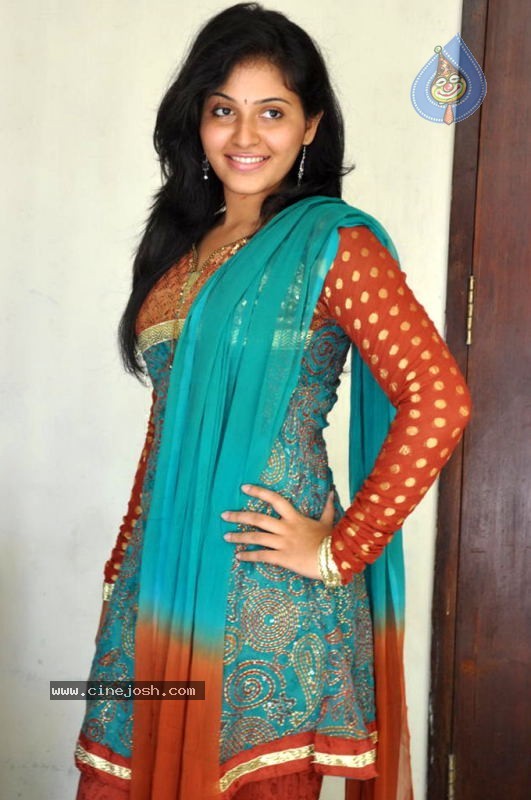 Anjali New Stills - 1 / 21 photos