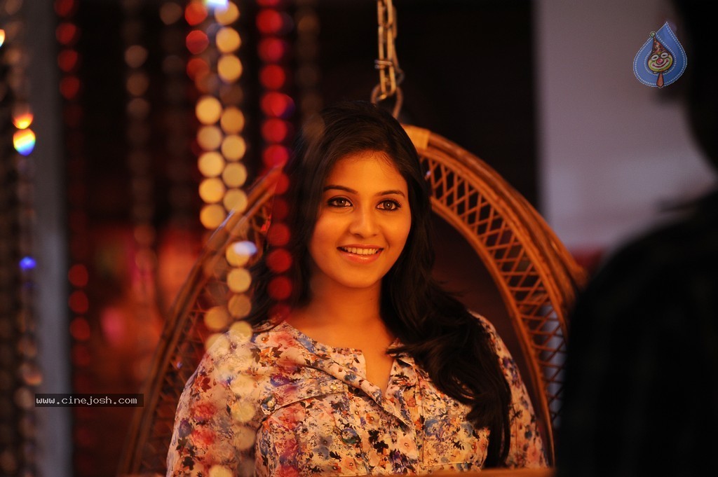 Anjali Stills - 2 / 6 photos