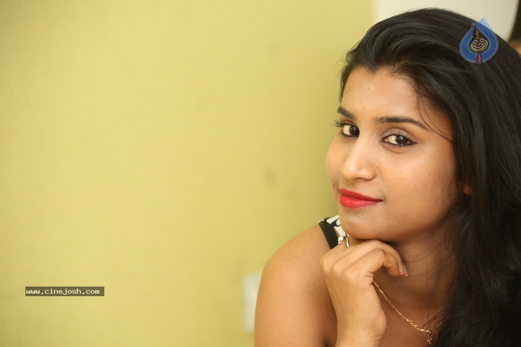 Anjali Stills - 20 / 77 photos