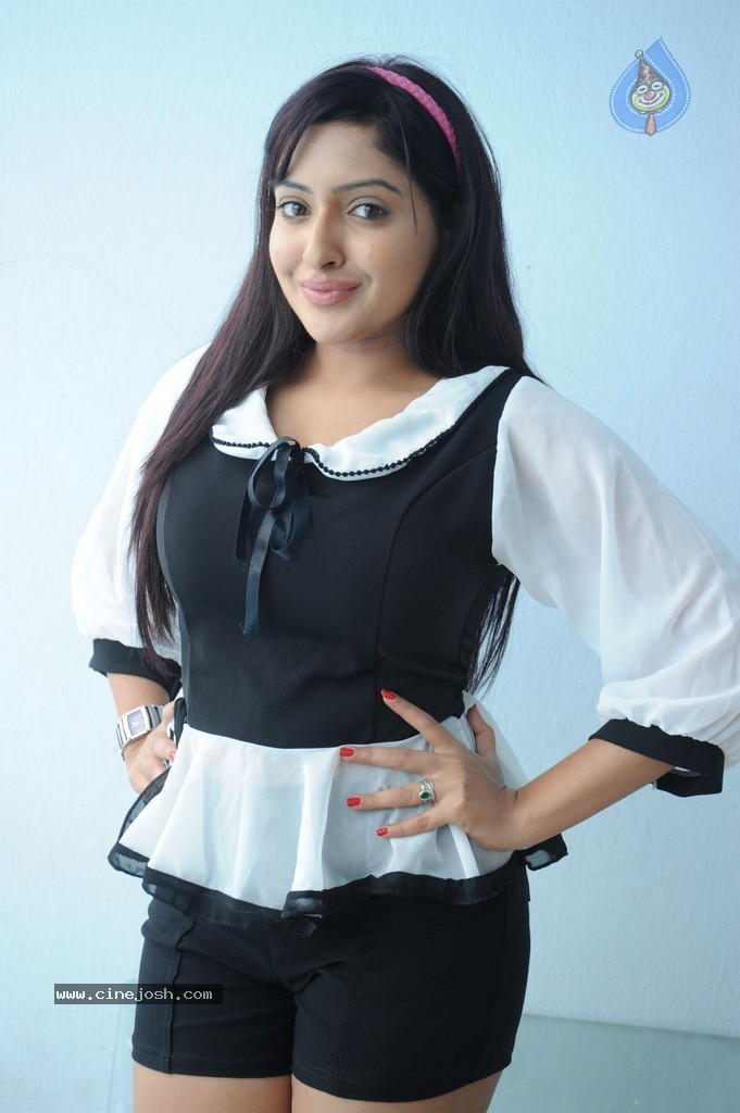 Anjana Deshpande Gallery - 10 / 79 photos